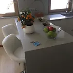 At Maries House 1 * Пениши