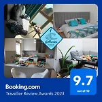 Апартаменты At Maries House 1 *