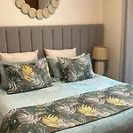 At Maries House 1 Апартаменты